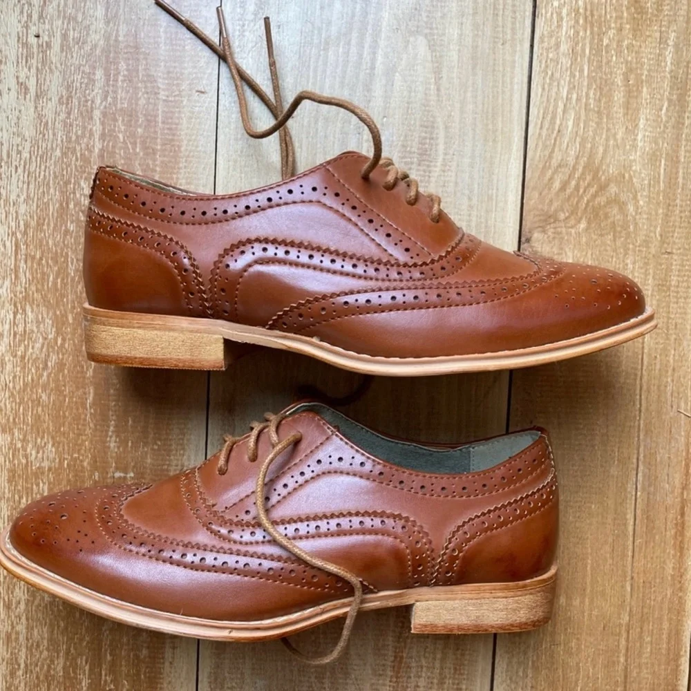 Wanted Tan Oxfords Loafers Size 7